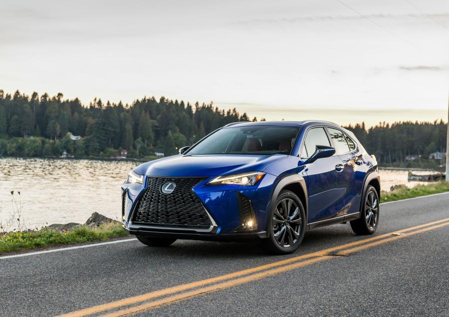  Lexus UX200 F-Sport 2018 года  (NA) (фото 33 из 40)